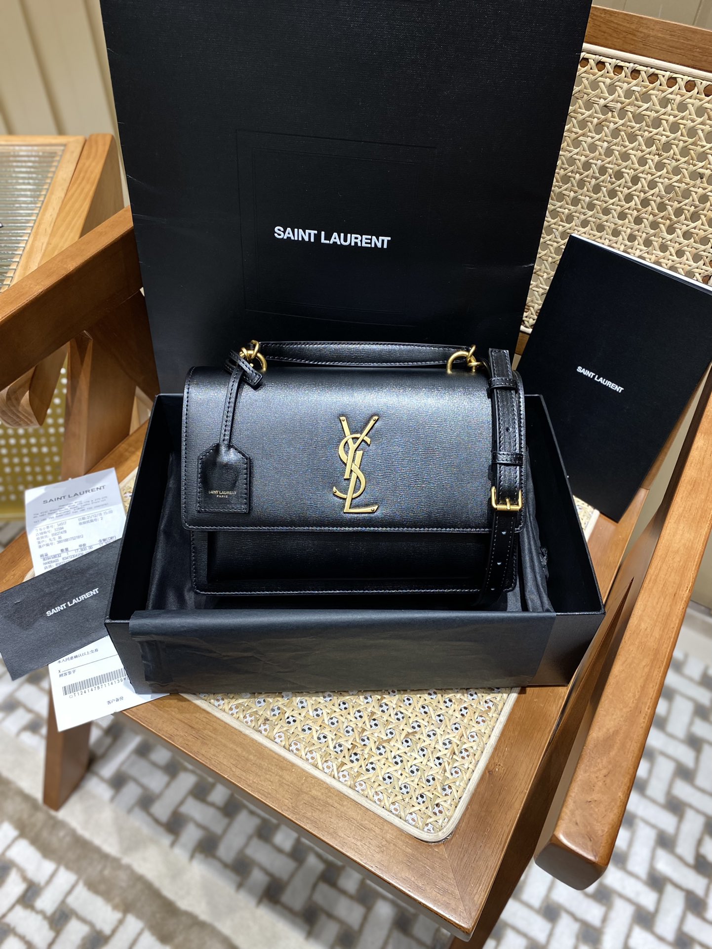YSL 𝙉𝙚𝙬 𝙢𝙚𝙙𝙞𝙪𝙢 𝙨𝙪𝙣𝙨𝙚𝙩 25CM 牙签纹日落包 634723黑色/金扣