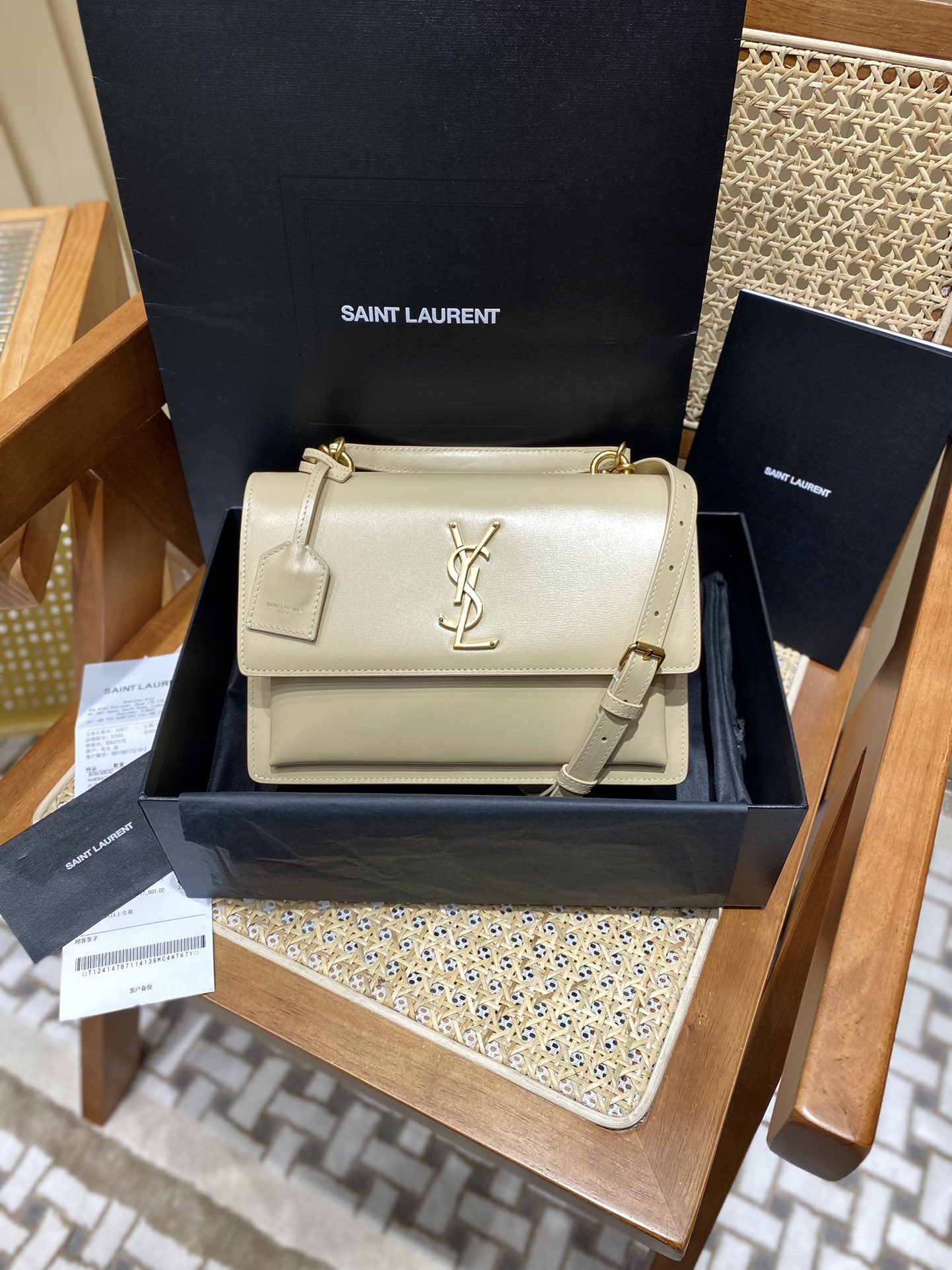 YSL ๐๐๐ฌ ๐ข๐๐๐๐ช๐ข ๐จ๐ช๐ฃ๐จ๐๐ฉ 25CM ็็ญพ็บนๆฅ่ฝๅ
634723ๅฅถๆ่ฒ/้ๆฃ