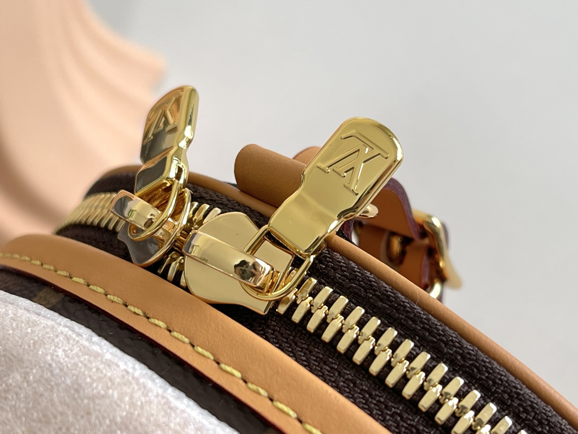 路易威登 Louis Vuitton 高定典藏经典高奢皮具手袋托特包斜挎包女包 #01BC6BC5 9