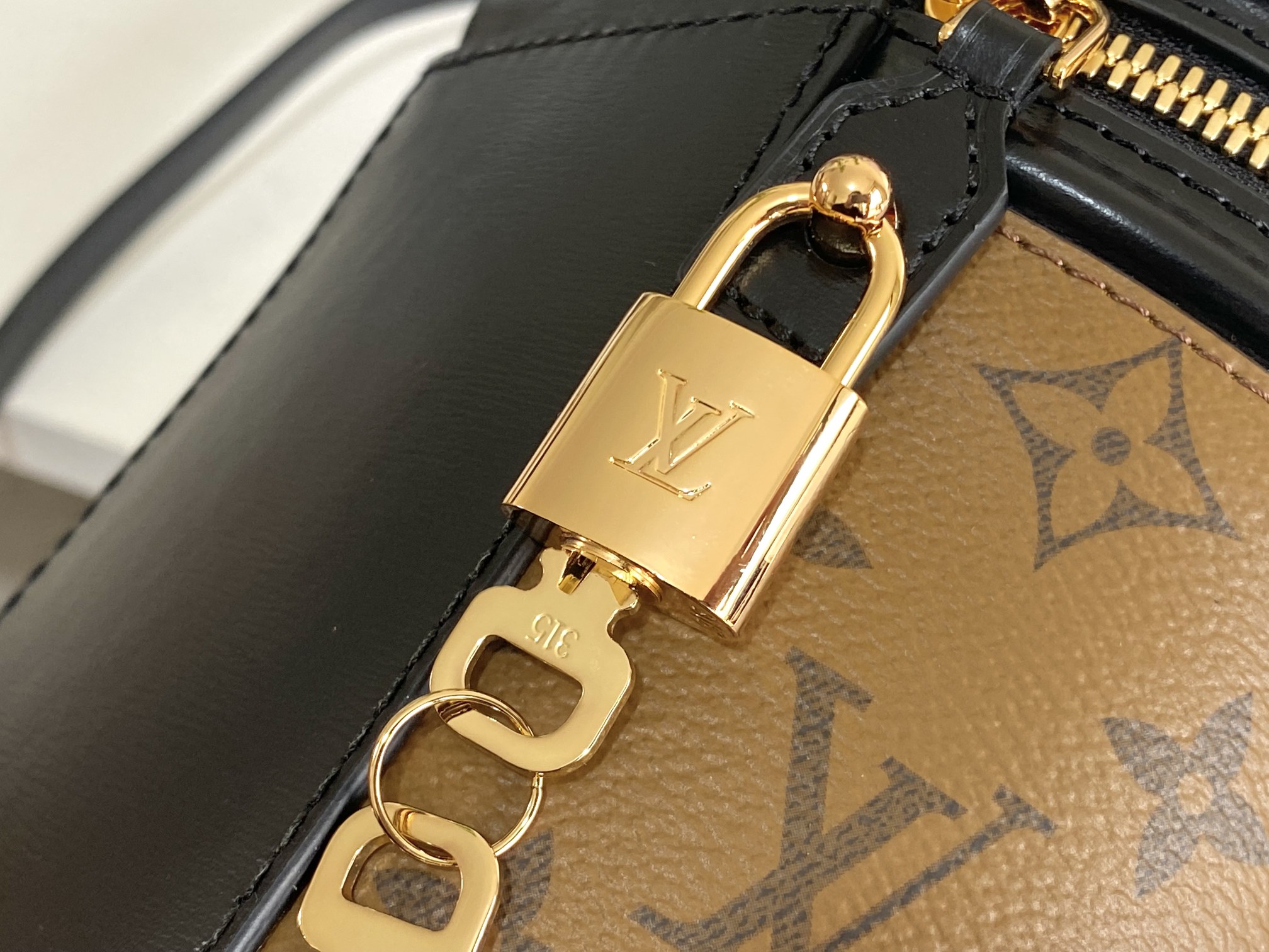 Berluti Luxury Designer Handbag Shoulder Crossbody Bag crafted in 7