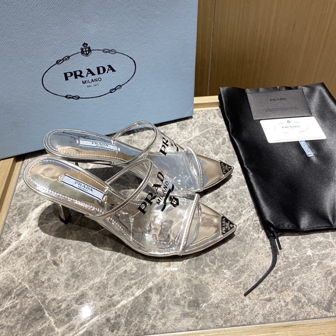 Top del mercadoPrada/Prada 2022primavera/novedad veranoEl estilo vintage da un aire diferente al sen