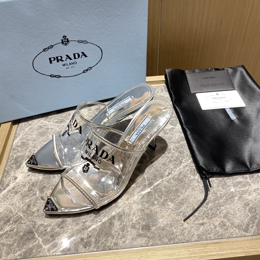 Top del mercadoPrada/Prada 2022primavera/novedad veranoEl estilo vintage da un aire diferente al sen