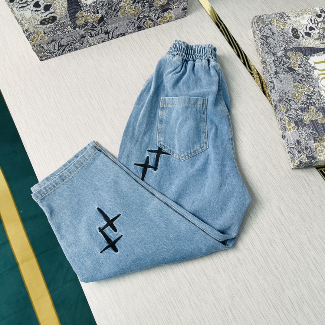“Chrome Hearts Kids Jeans: Imported Custom Fabric, Soft and Comfy, All Sizes Available” - 图片 8