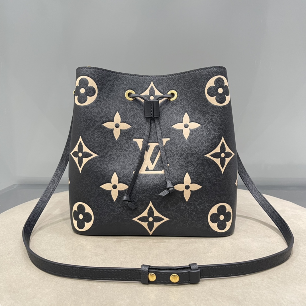 Louis Vuitton LV NeoNoe Bucket Bags Black Khaki M45497