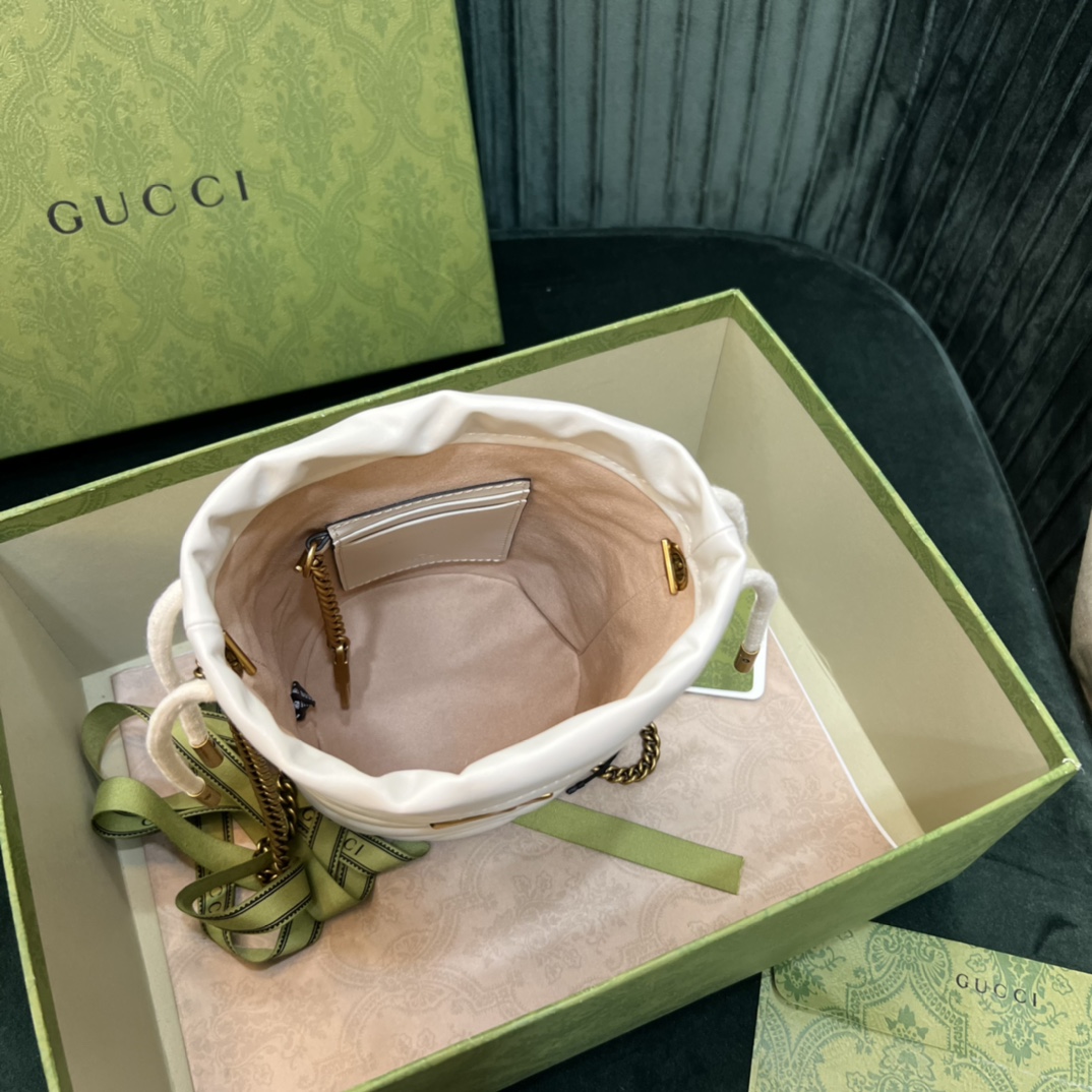 Gucci Bag Collection crafted with premium materials and signature design 8