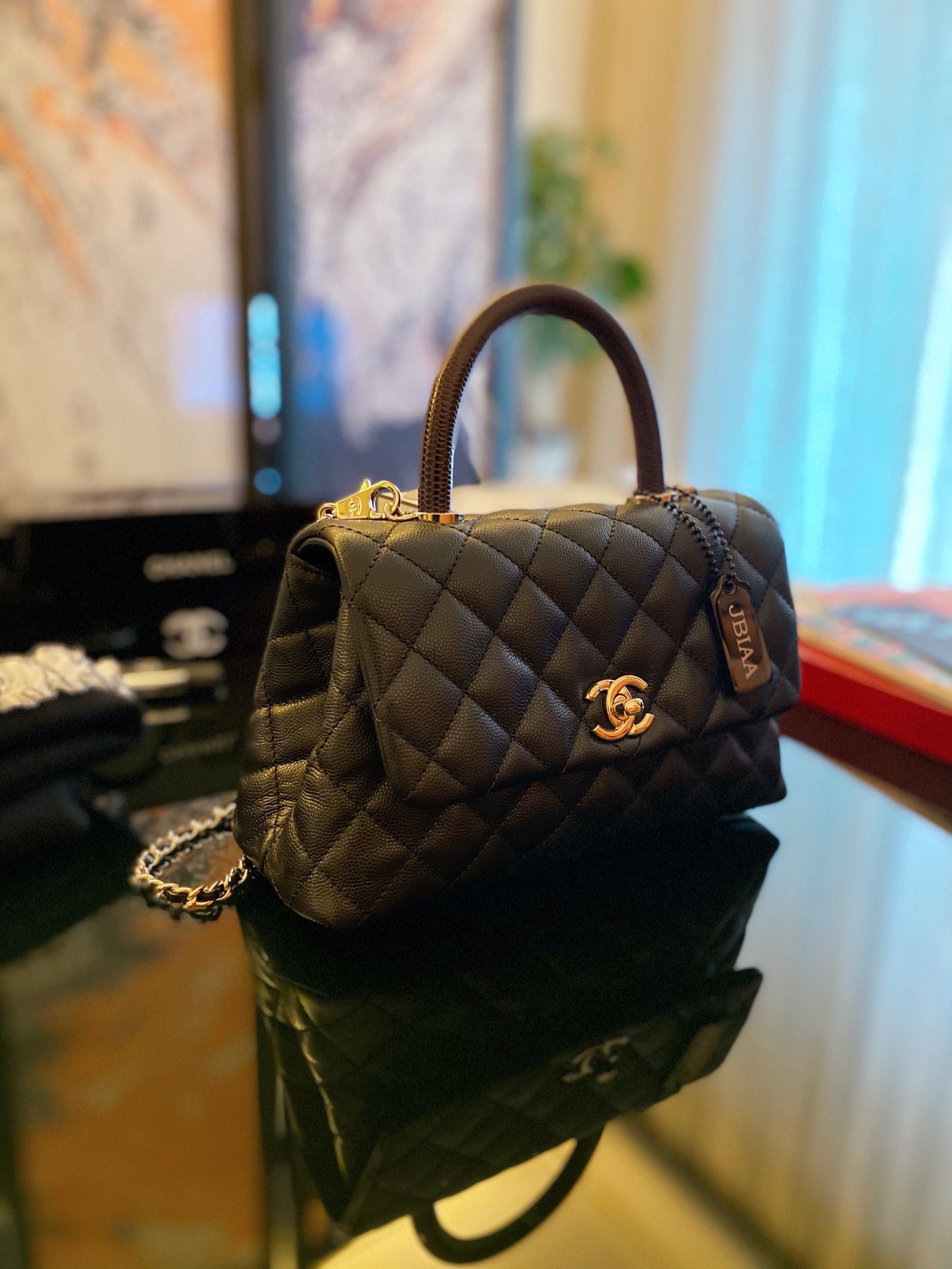 Trở nên sang trọng với túi xách Chanel | Bộ sưu tập do Chang Chang đăng |  Lemon8