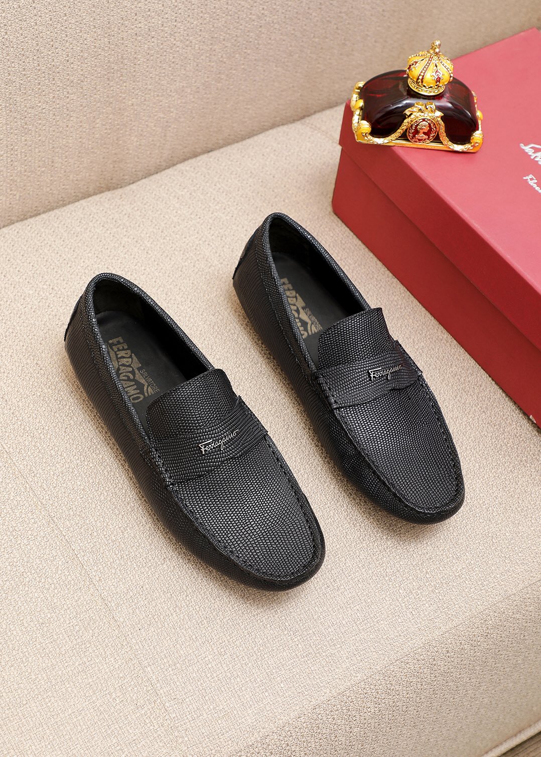 I5  Ferragamo「 菲拉格慕」豆豆鞋正码