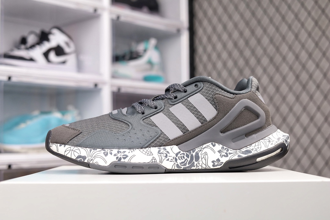 H0 夜行者2代DAY JOGGER 原楦型数据开发纸版 底嵌入全掌Boost爆米花缓震颗粒材质,棉质脚感体验❗科技全副武装，街头运动流行解码❗全新阿迪达斯adidas三叶草 Originals 2020 Day Jogger Boost 2020版慢跑者系列高弹复古休闲运动跑鞋×882YF