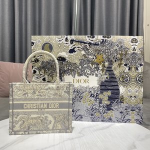 Where should I buy replica Dior Book Tote Handbags Tote Bags Grey Embroidery