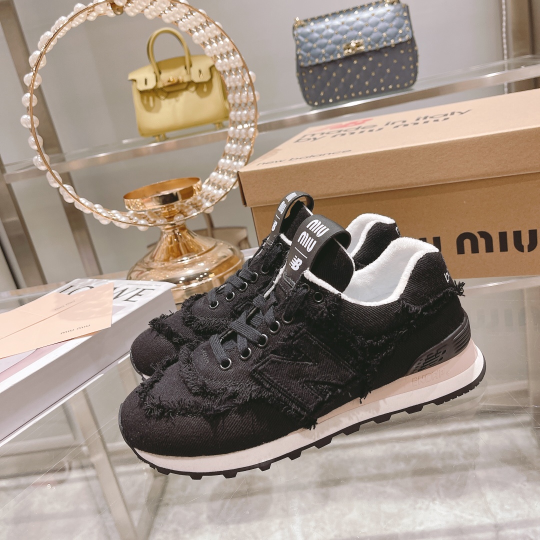 . "Exclusiva versión superior" 2022 primavera y el verano de la última ráfaga de Miumiu x New Balanc