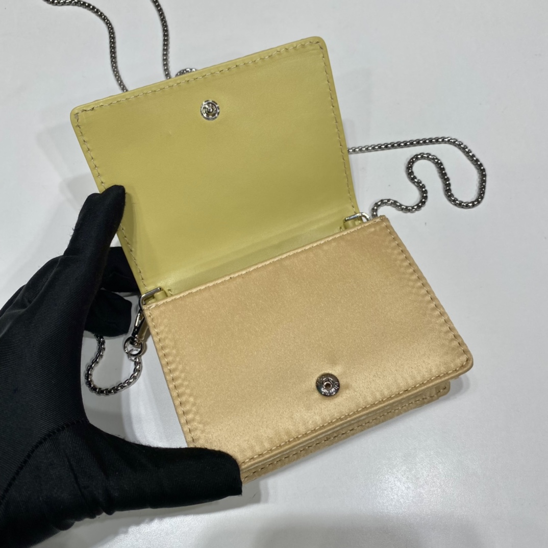 PRADA普拉达项链水晶小包1MR024