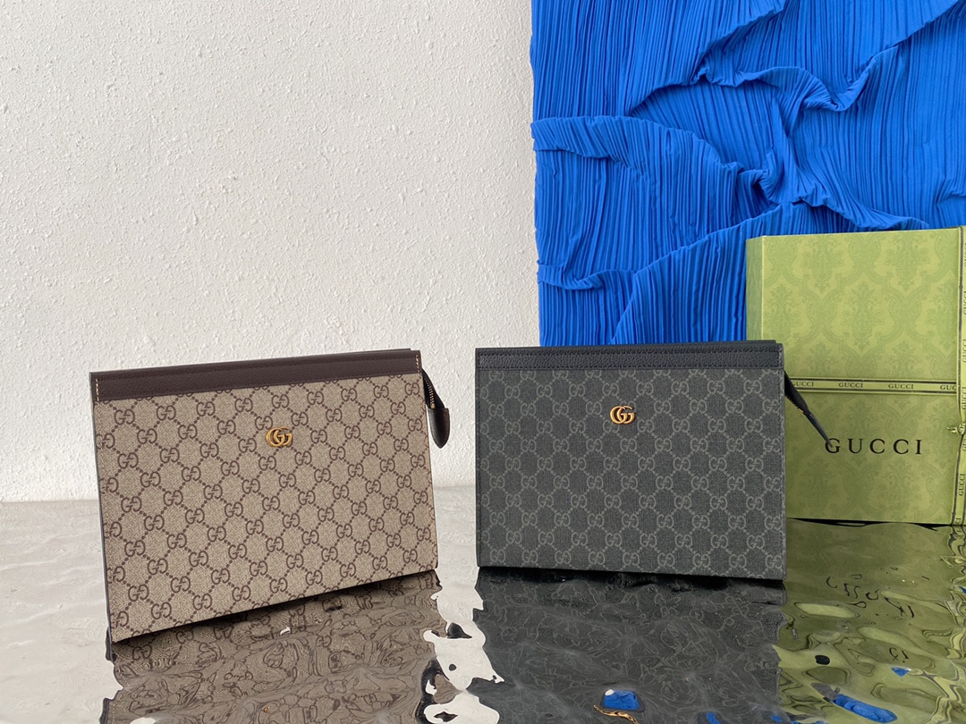 I5  Gucci 古奇   GG印花手袋男士手拿包 洗漱包采用精湛镶嵌细工，实物拍摄 原厂原版面料 配送小票折叠礼盒 27 x 21 x 3 cm。”},”share_time”:”
