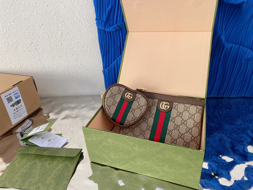 J0  Gucci 古奇   O二合一男女通用斜挎包 胸包 采用精湛镶嵌细工，经典百搭 实物拍摄 原厂原版面料 698805配送小票防尘袋 飞机盒折叠礼盒 20 x 13 cm 12 x 10cm