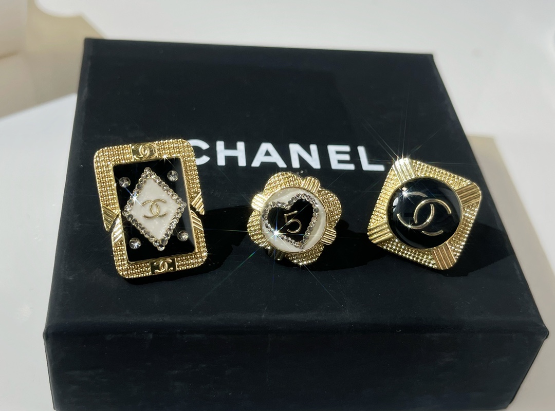 2021新款CHANEL香奈儿城堡系列三件套胸针
