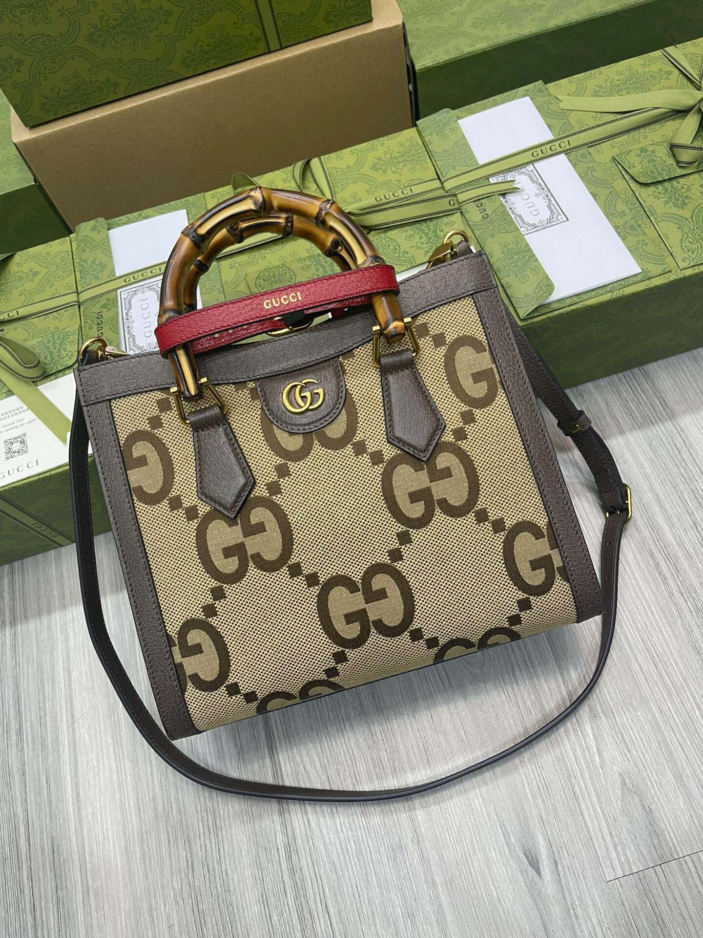 GUCCI Diana сумка-тоут малая с двойным G и бамбуковыми ручками