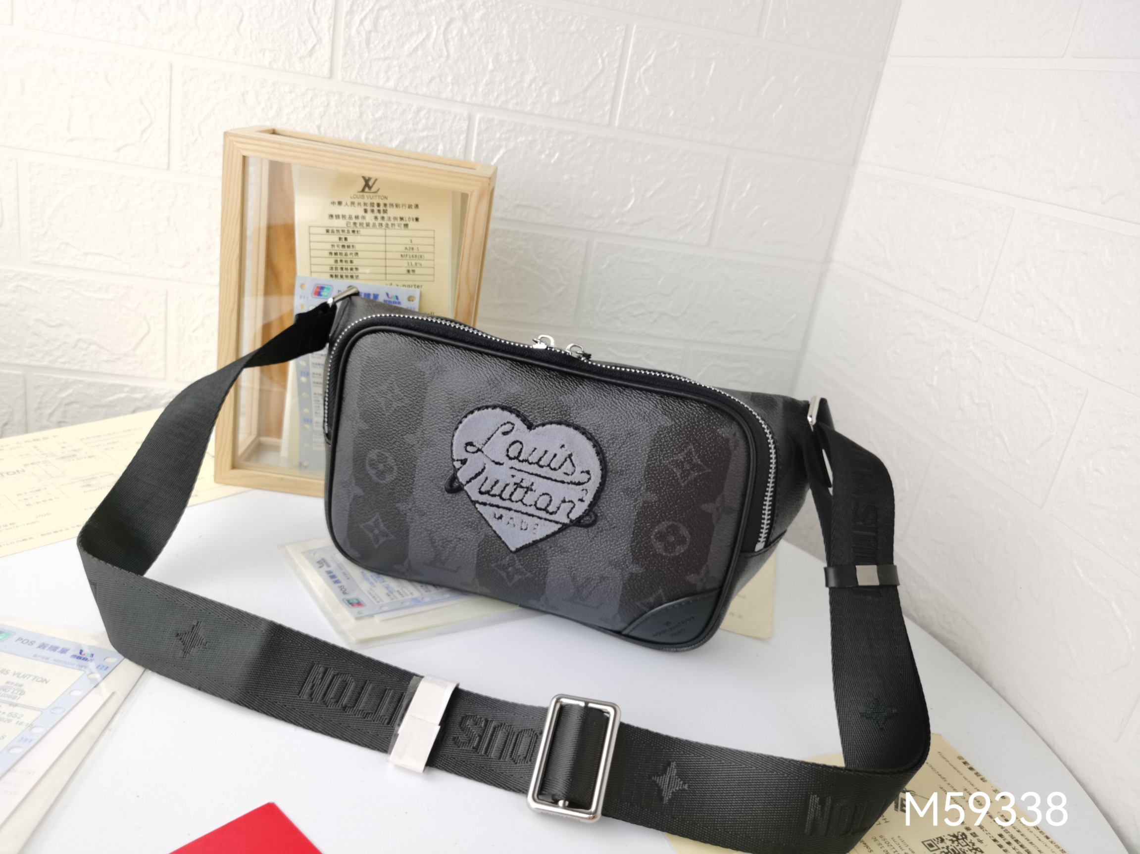 Louis Vuitton Crossbody & Shoulder Bags Canvas M59338
