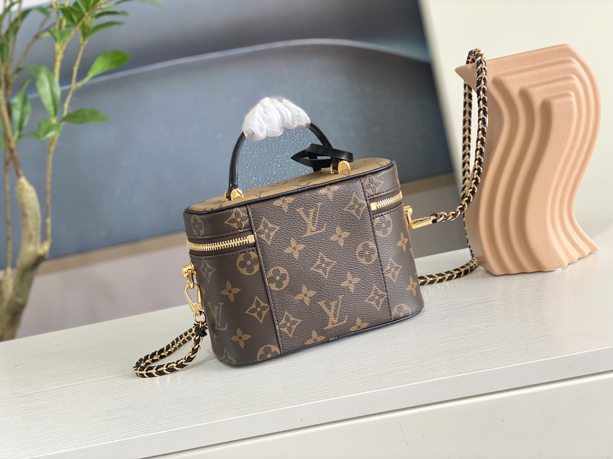 Louis Vuitton Haute Couture Classic Luxury Handbag Shoulder Crossbody 3