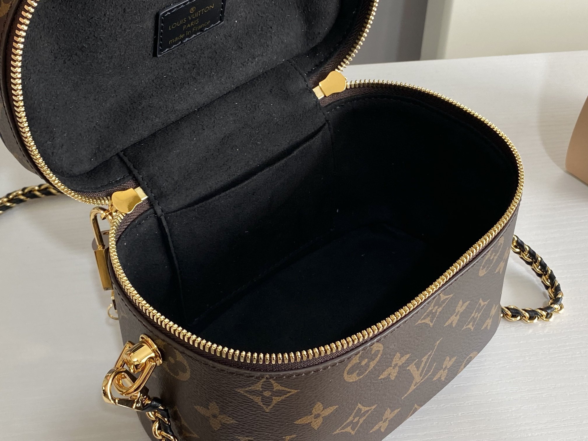 Louis Vuitton Haute Couture Classic Luxury Handbag Shoulder Crossbody 8