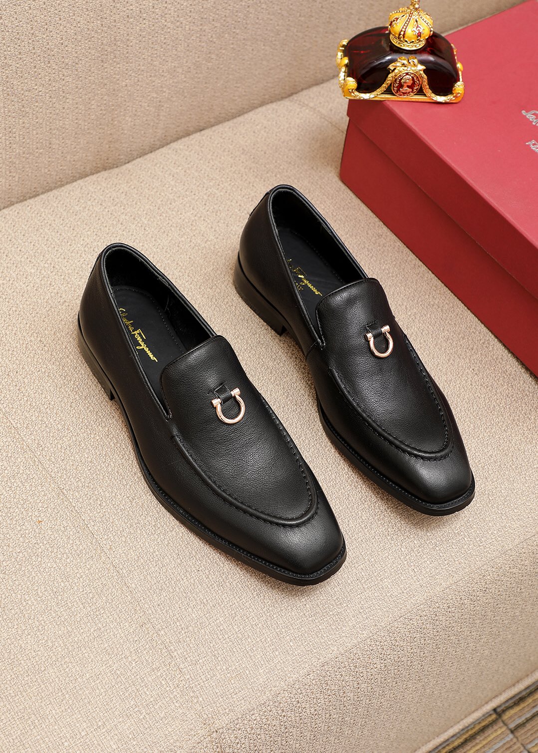 J0  Ferragamo「 菲拉格慕」休闲皮鞋正码