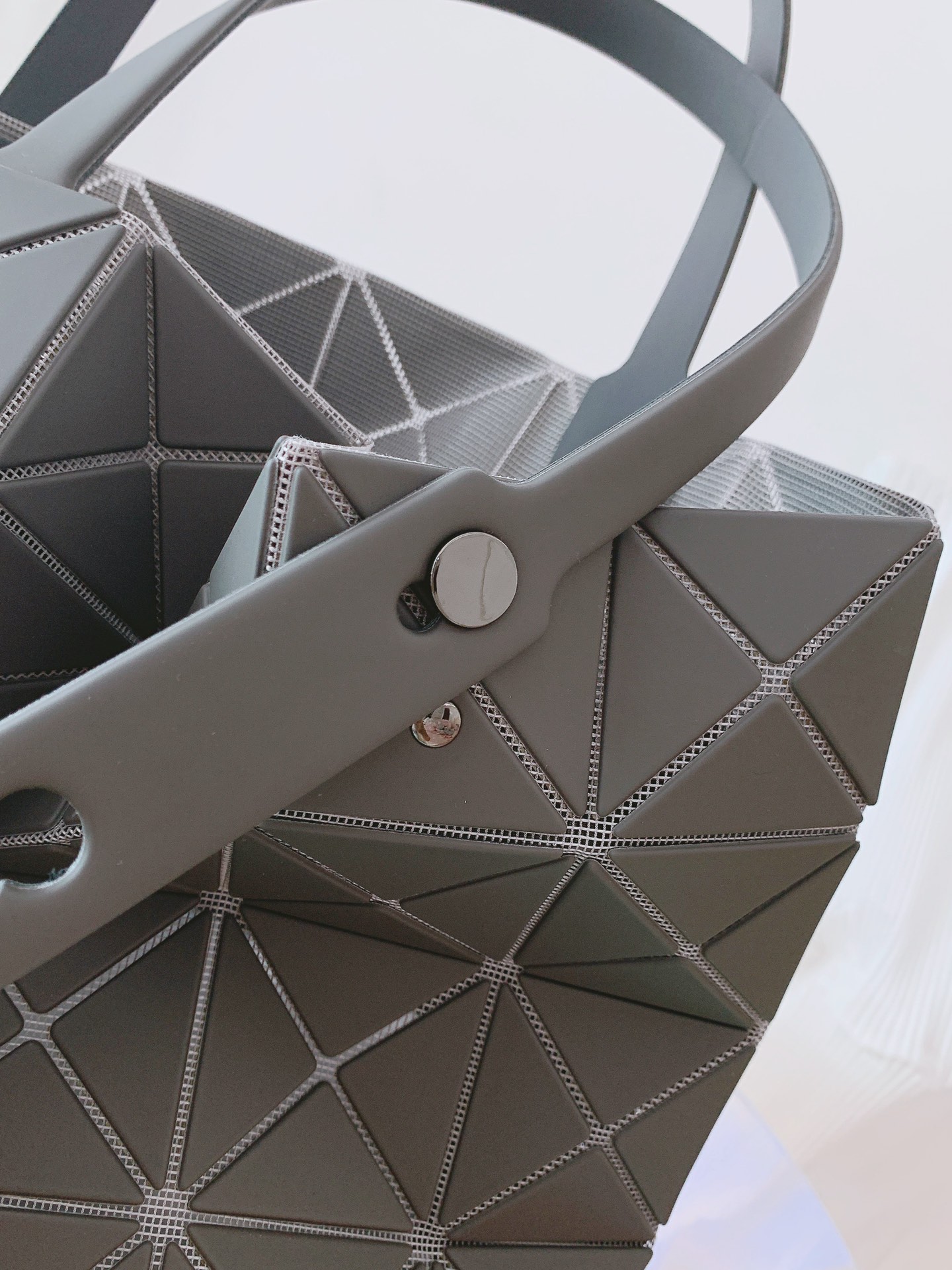 ISSEY MIYAKE 新品三月樱花季限定色手提袋0087