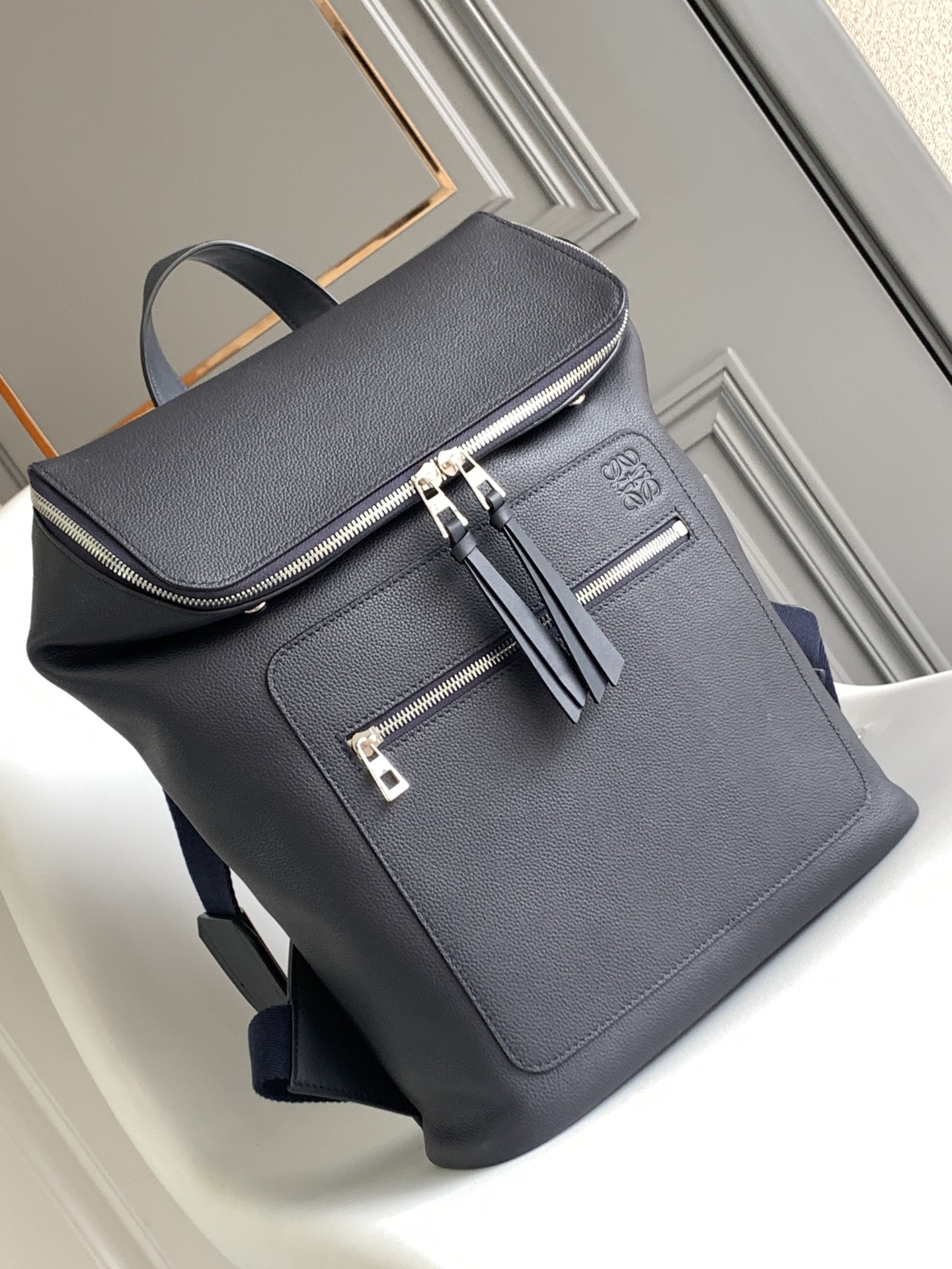 حقيبة ظهر LOEWE Goya للرجال والنساء، جلد عالي الجودة، تصميم أنيق وعملي