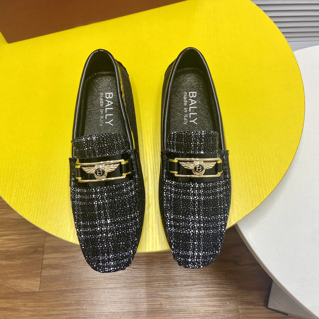 I0 高端牛里 巴利 官网 最豆豆鞋高端精品 每一步骤均紧随原厂工艺技术流程制作出货，选用皮料均是进原版皮料制做牛皮内里版型设计奢华大气，完美诠释奢华风格，