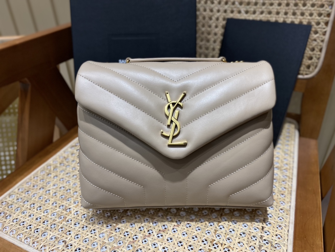 YSL LOULOU 23CM Y型绗缝链条包 494699杏色/金扣