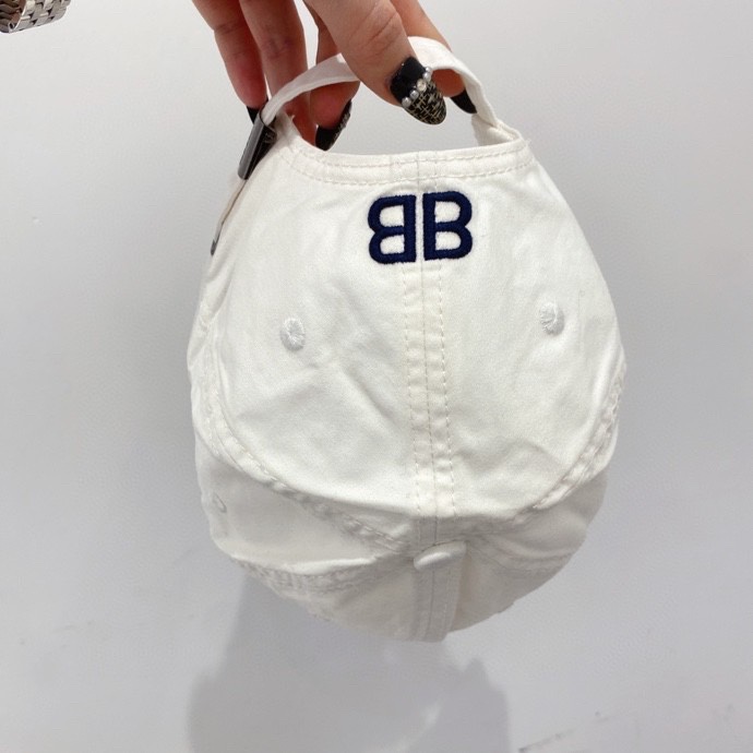 巴黎新款双B刺绣字母logo洗水全棉棒球帽