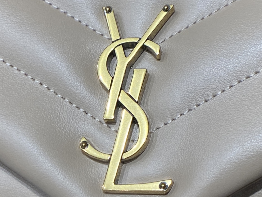 YSL LOULOU 23CM Y型绗缝链条包 494699杏色/金扣
