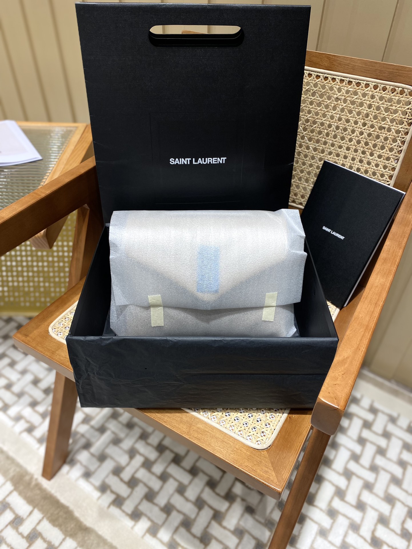 YSL LOULOU 23CM Y型绗缝链条包 494699杏色/金扣