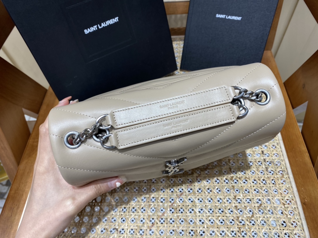 YSL LOULOU 23CM Y型绗缝链条包 494699杏色/银扣