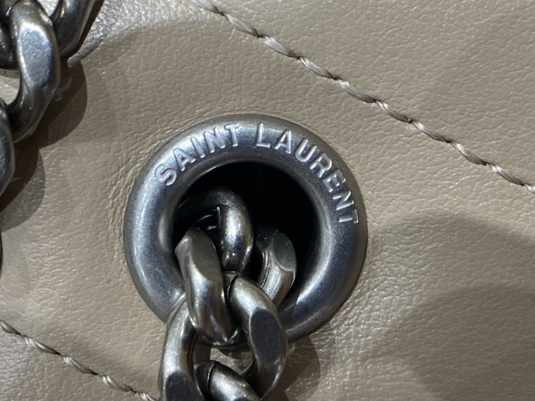 YSL LOULOU 23CM Y型绗缝链条包 494699杏色/银扣