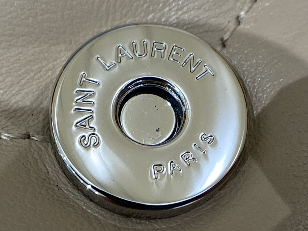 YSL LOULOU 23CM Y型绗缝链条包 494699杏色/银扣