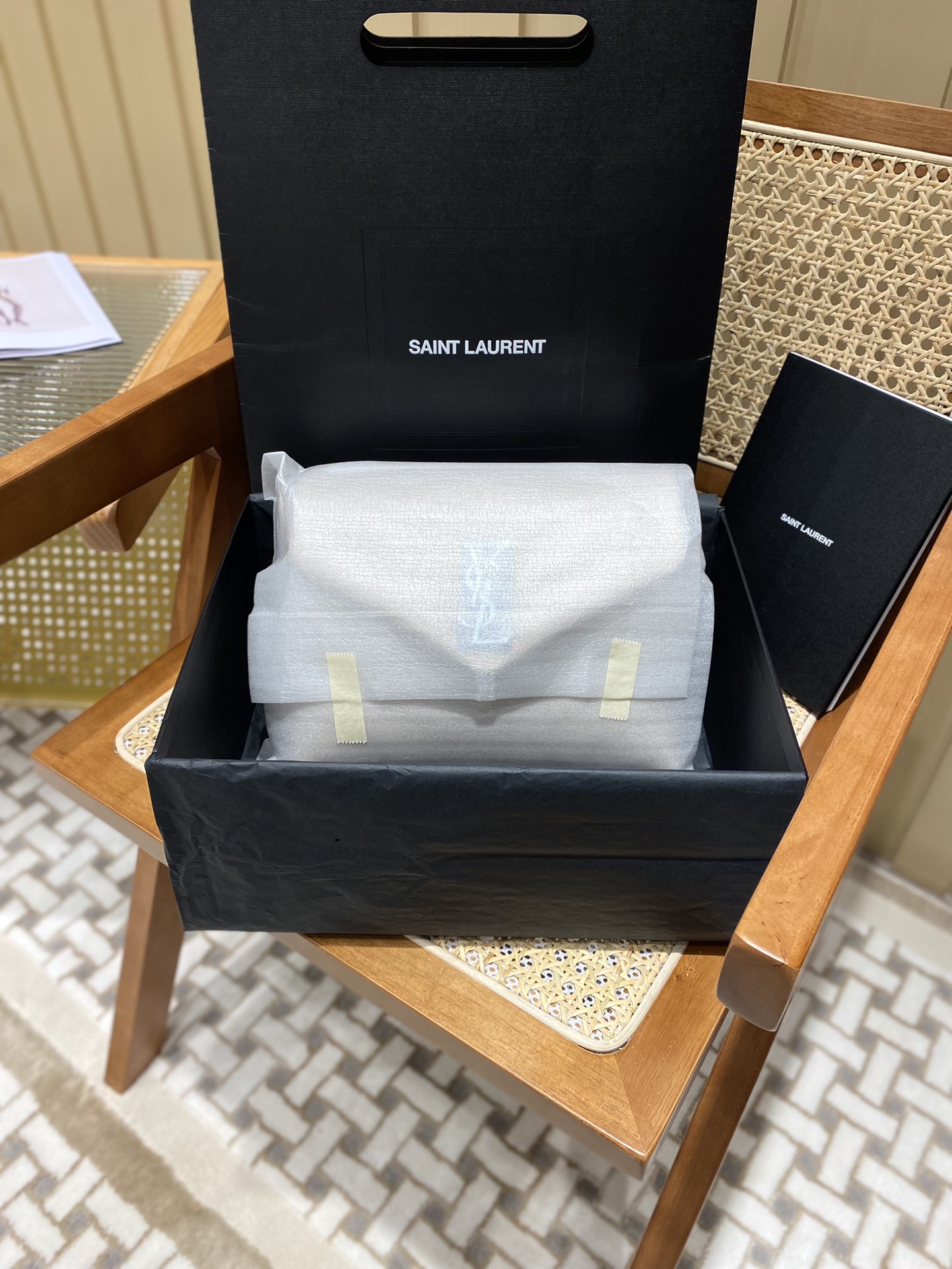 YSL LOULOU 23CM Y型绗缝链条包 494699杏色/银扣