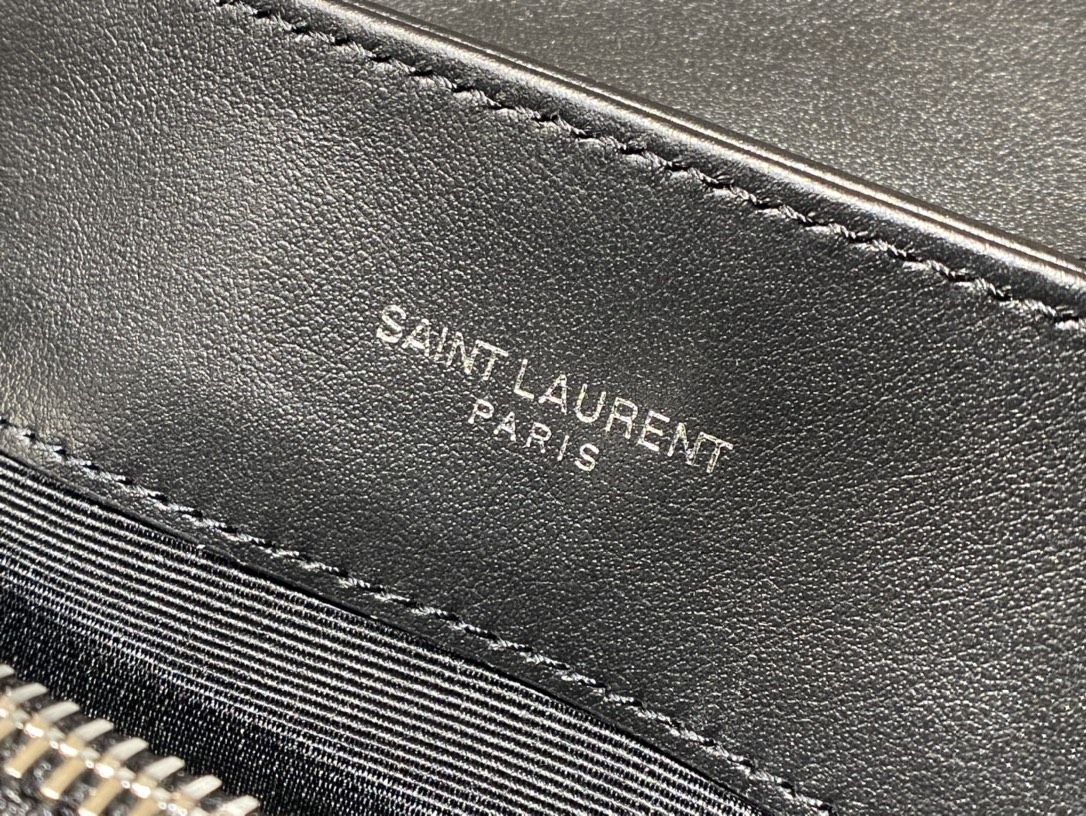 YSL LOULOU 23CM Y型绗缝链条包 494699黑色/银扣