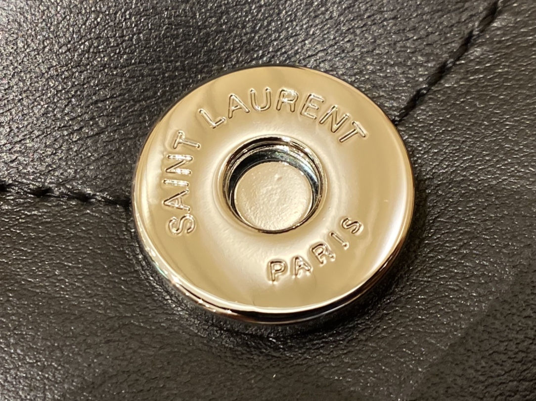 YSL LOULOU 23CM Y型绗缝链条包 494699黑色/银扣