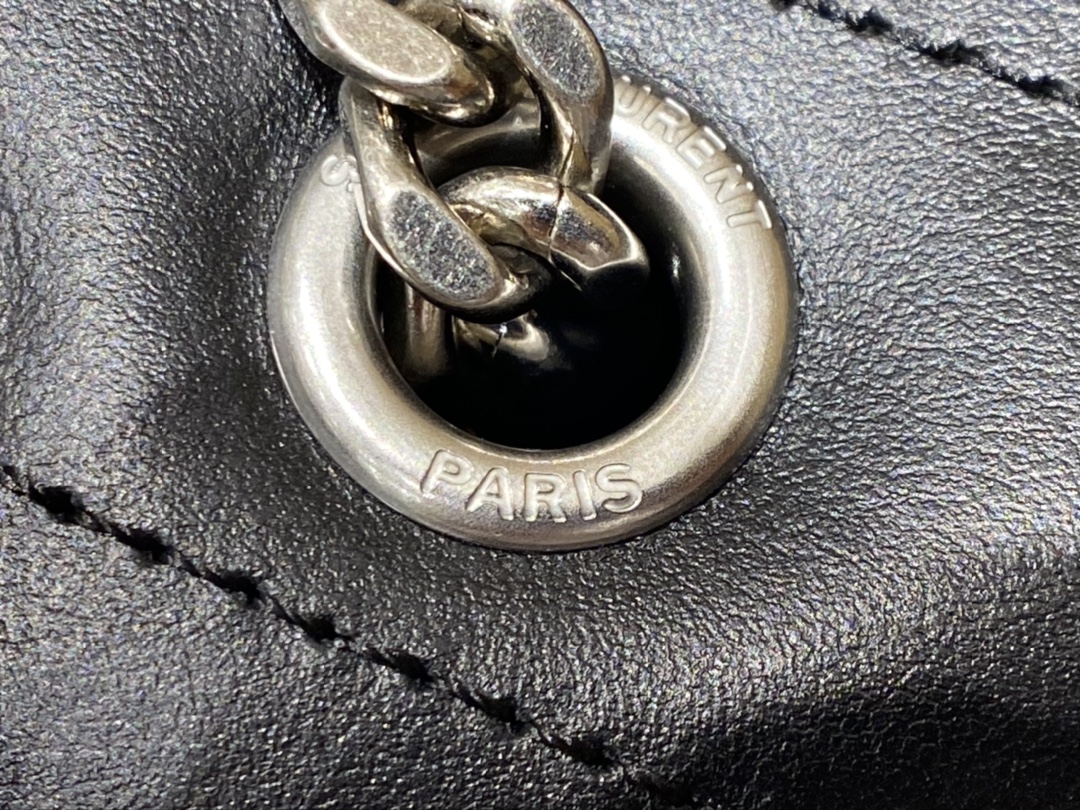 YSL LOULOU 23CM Y型绗缝链条包 494699黑色/银扣