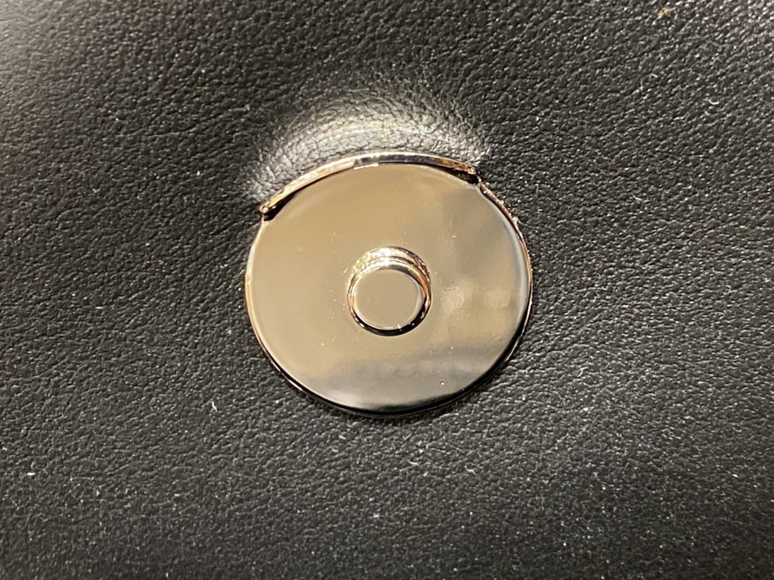 YSL LOULOU 23CM Y型绗缝链条包 494699黑色/银扣