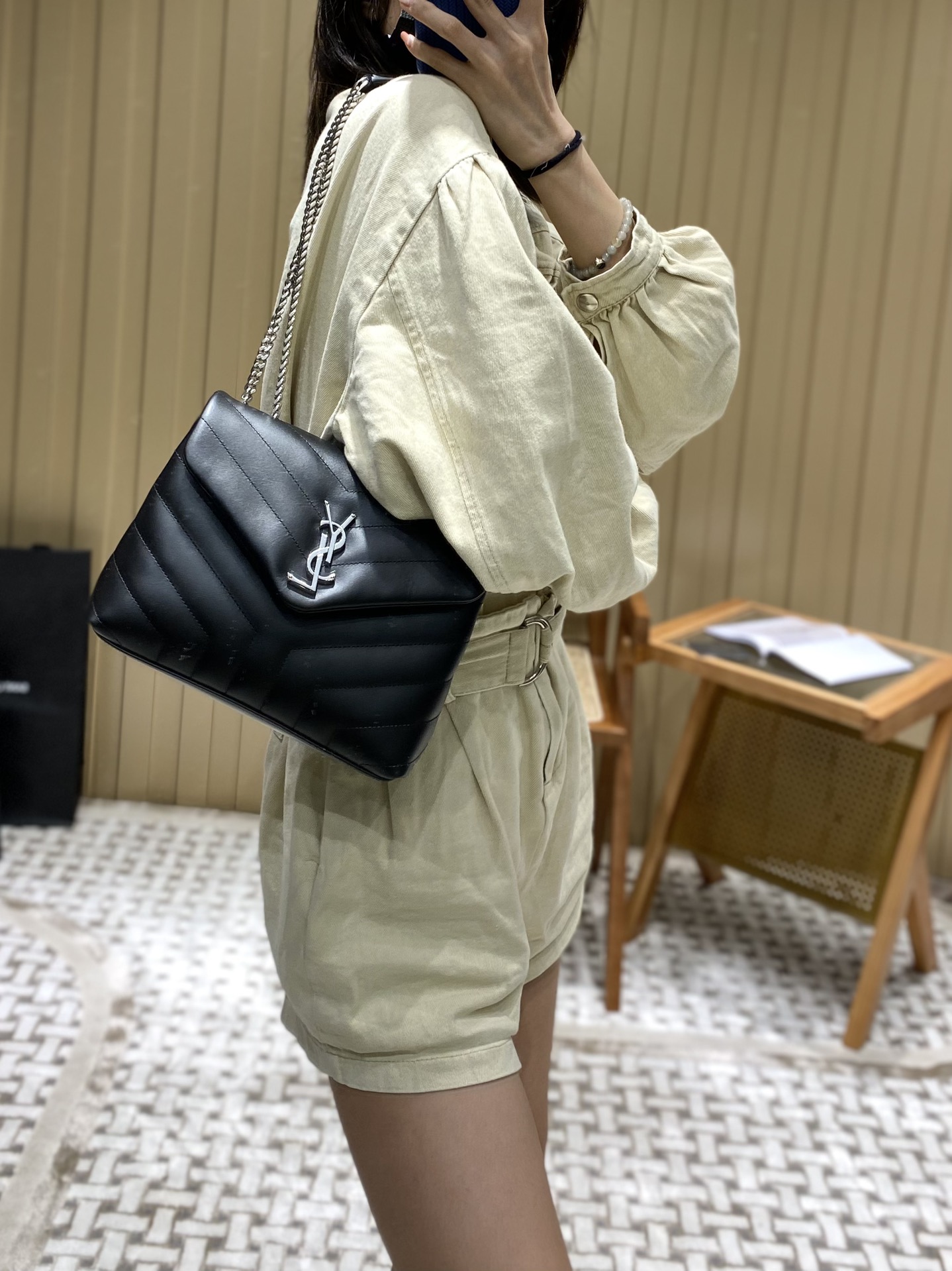 YSL LOULOU 23CM Y型绗缝链条包 494699黑色/银扣