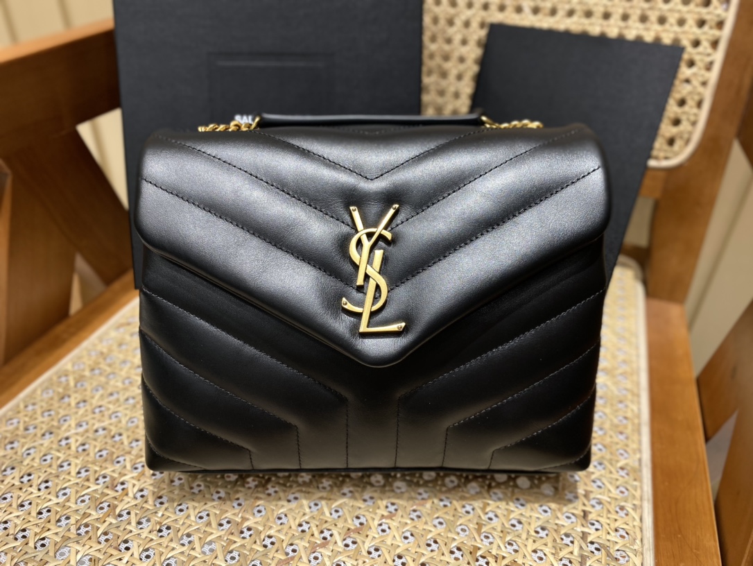 YSL LOULOU 23CM Y型绗缝链条包 494699黑色/金扣