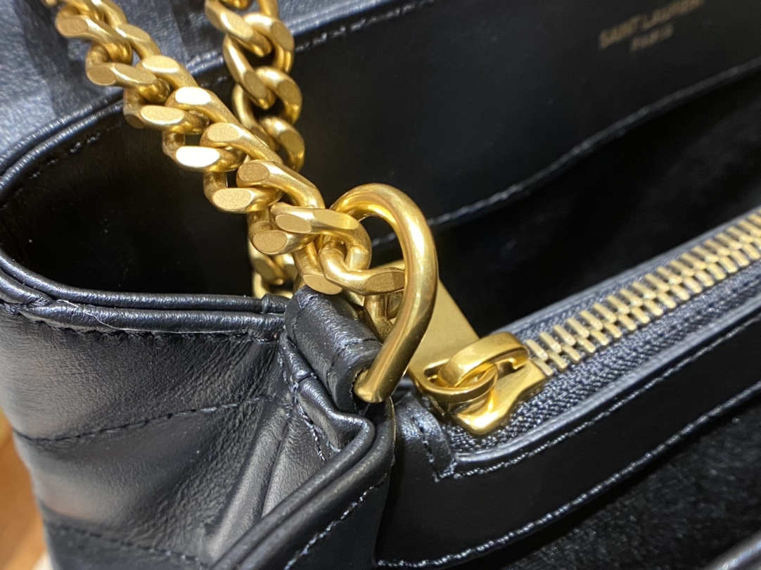 YSL LOULOU 23CM Y型绗缝链条包 494699黑色/金扣