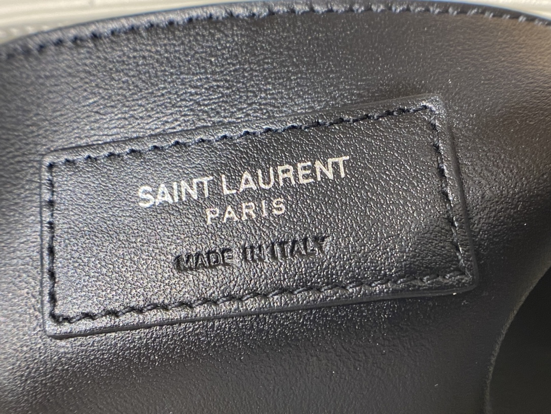 YSL LOULOU 23CM Y型绗缝链条包 494699白色/银扣