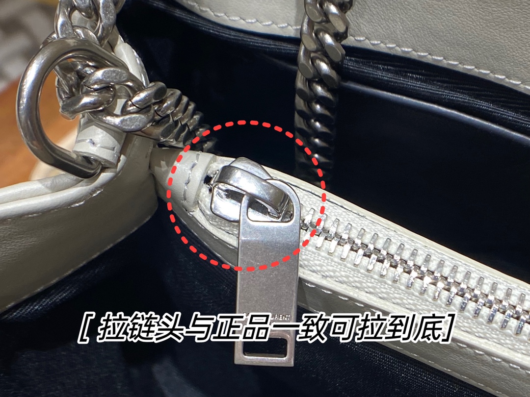 YSL LOULOU 23CM Y型绗缝链条包 494699白色/银扣