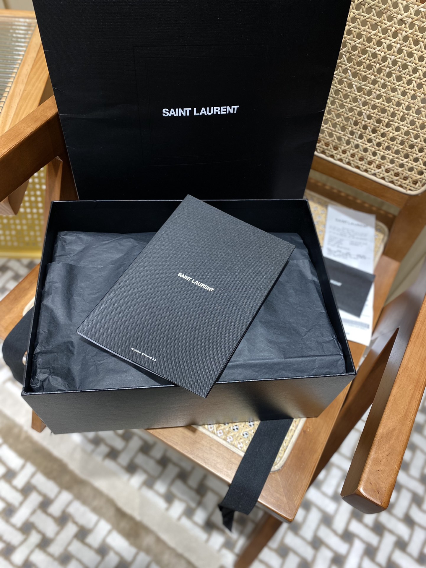 YSL LOULOU 23CM Y型绗缝链条包 494699白色/银扣