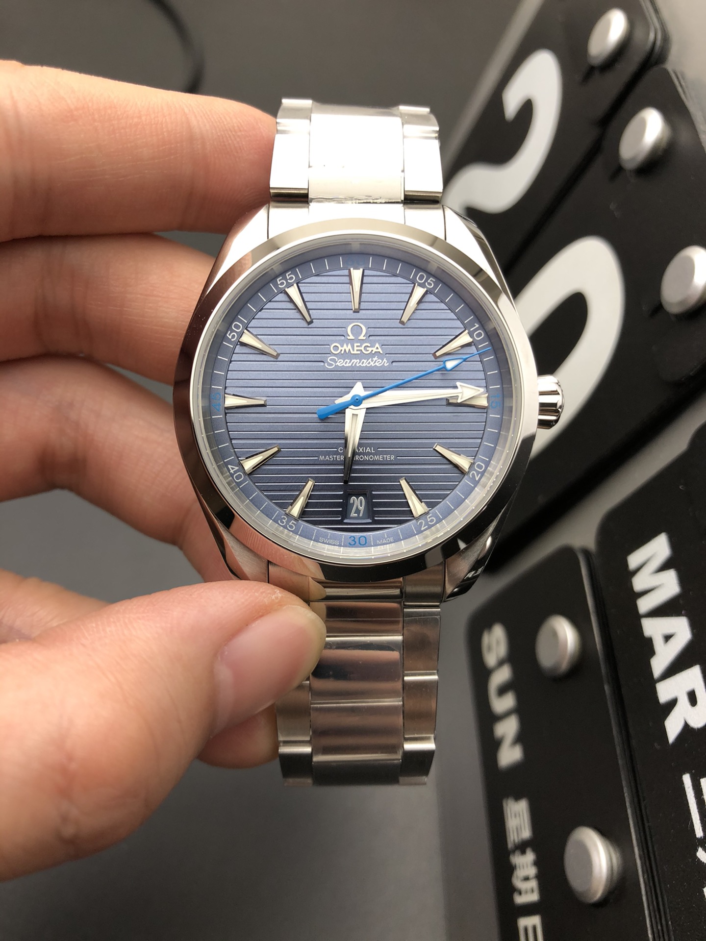 Omega 柚木蓝海马