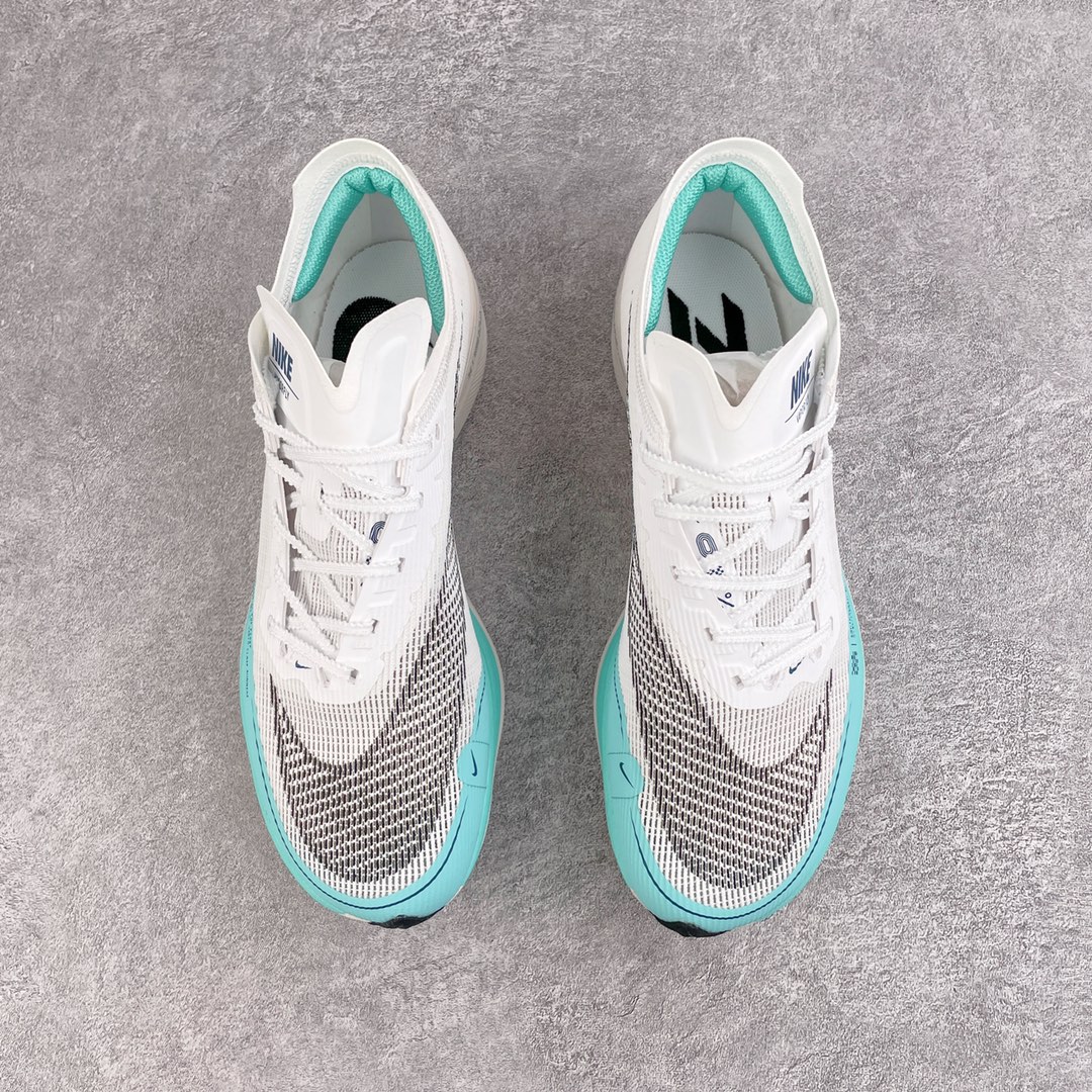 图片[2]-＃纯原福利 NK ZoomX Vaporfly Next% 马拉松二代跑鞋 细节整体升级 这款next%和上一款4%的鞋最大区的别于在鞋面面料 鞋面使用了全新 Vaporweave 科技 这种类似蝉翼的材质相比 Flyknit 更加轻薄透气 非对称的鞋带系统和泡棉护垫的加入令舒适度更高 鞋头辅以超大的 Swoosh 点缀 再配上流线型外观设计 时尚感十足 尺码：36 36.5 37.5 38 38.5 39 40 40.5 41 42 42.5 43 44 44.5 45-选品中心