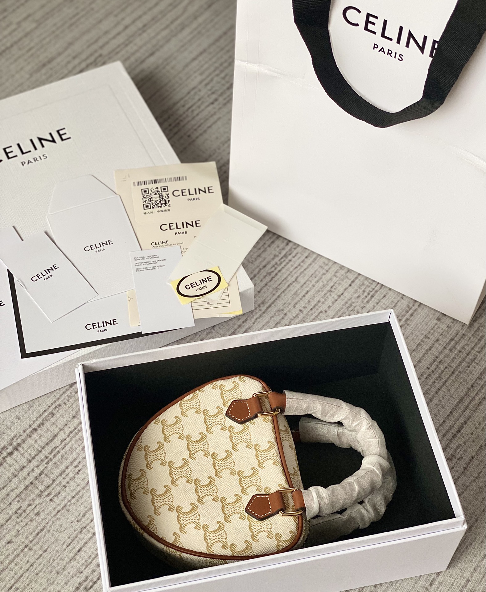 CELINE 2022年情人节限量新年胶囊系列心形手包 198222白花