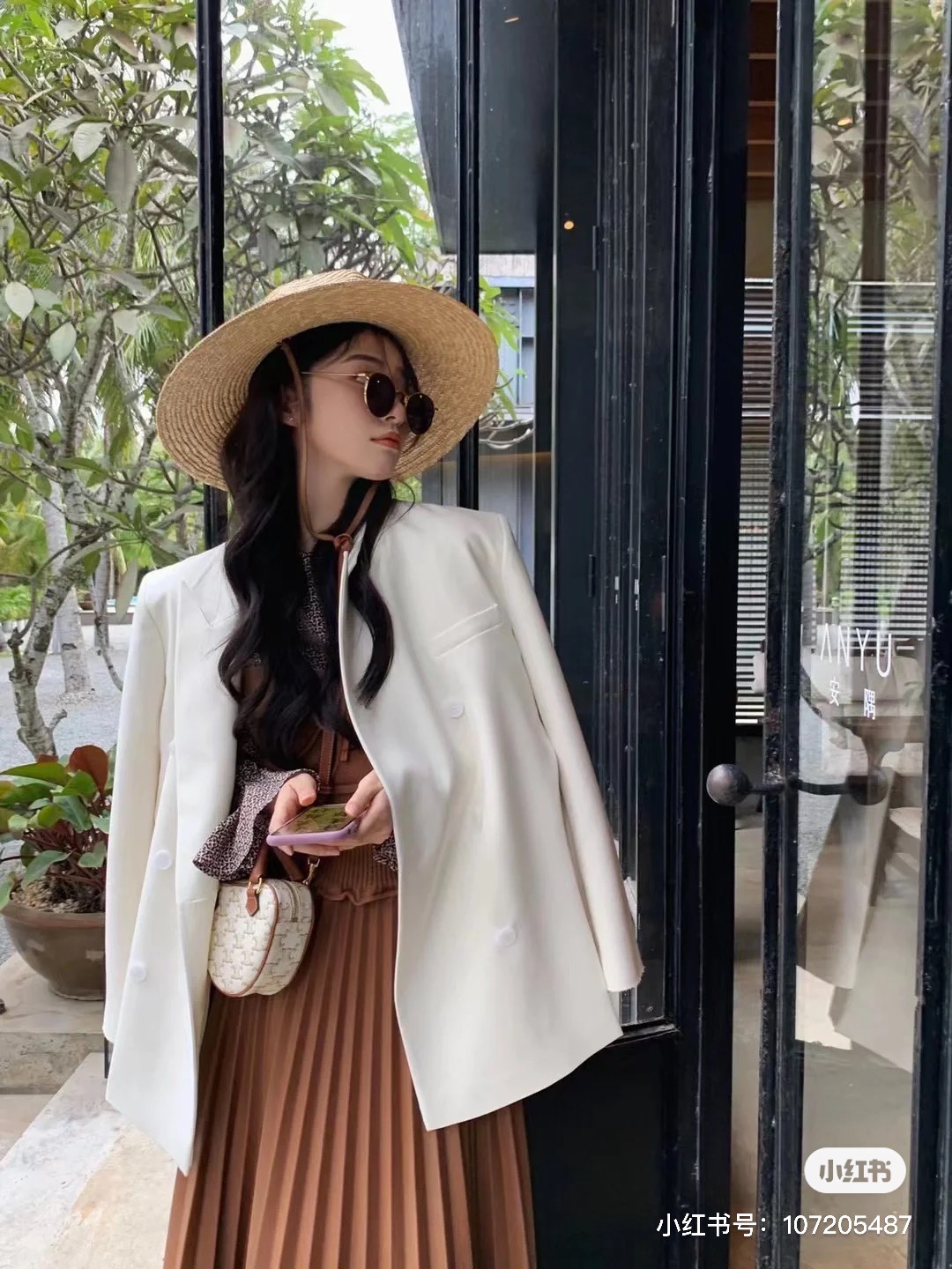 CELINE 2022年情人节限量新年胶囊系列心形手包 198222白花
