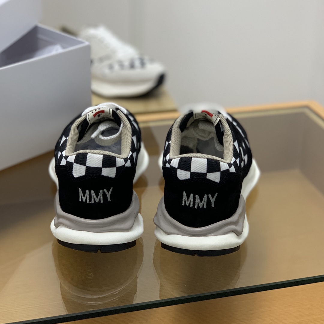 MMY   采用拼接手法日本小众品牌MMY运动鞋