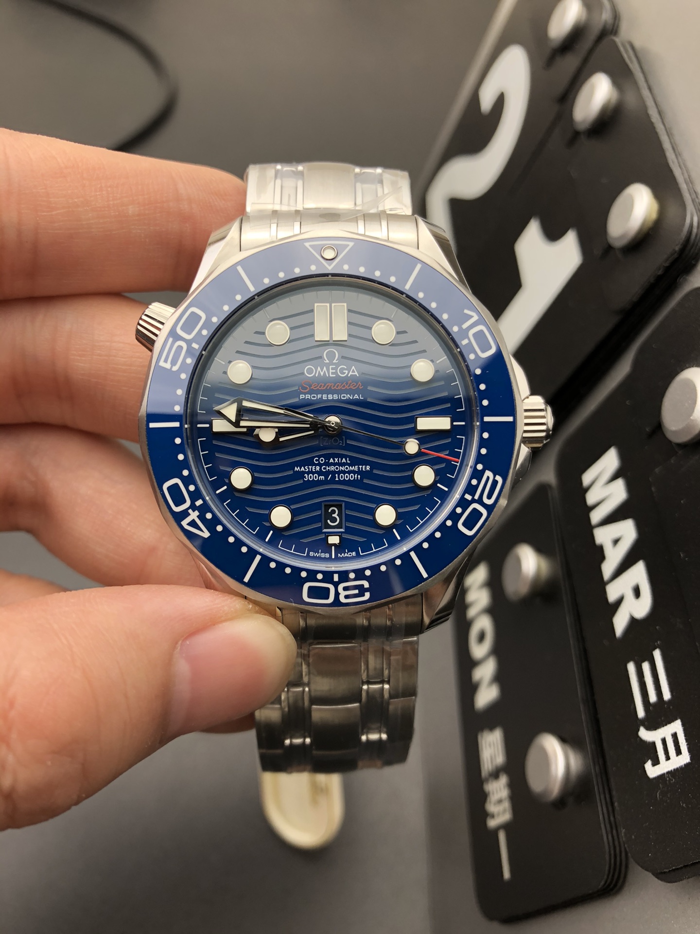 Omega 蓝海马300